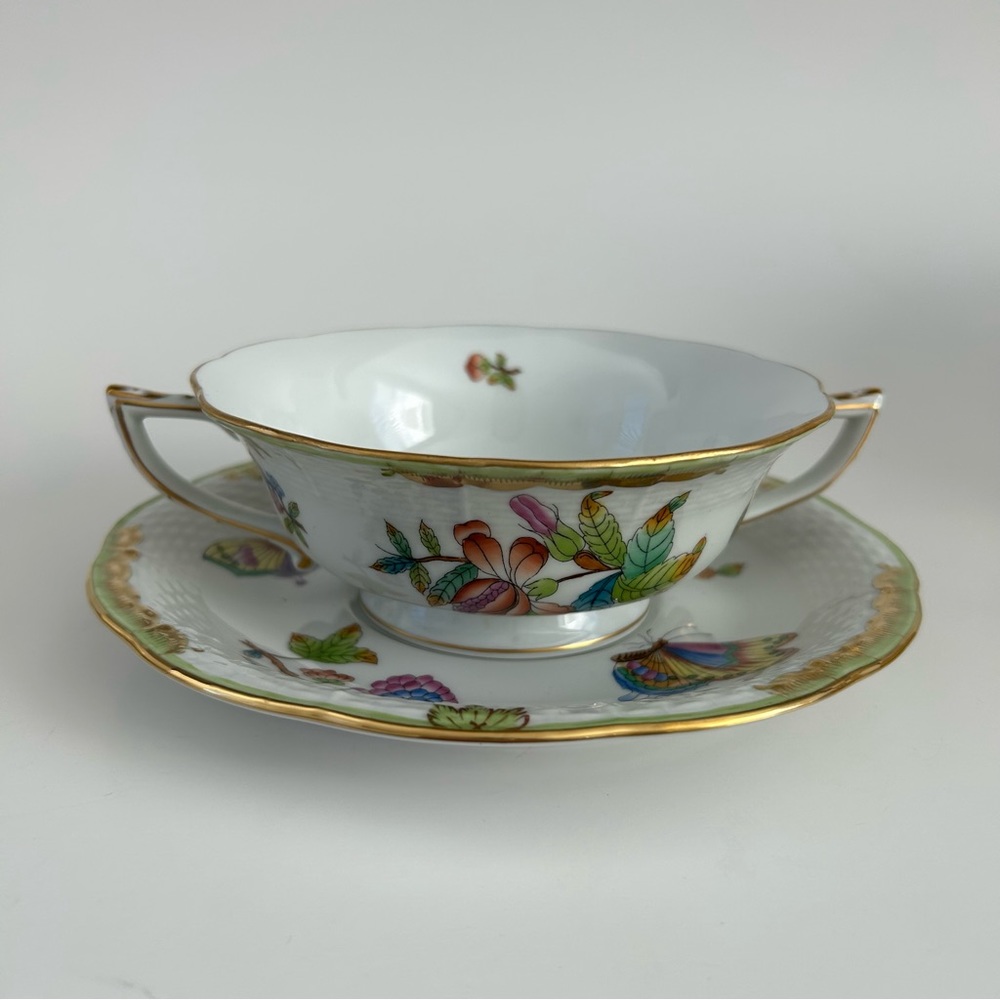 🔻🔻🔻Herend Queen Victoria double handled cream bowl and saucer